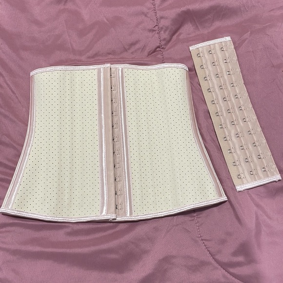 WOMENS WAIST TRAINER/CORSET/SHAPEWEAR - Picture 8 of 8